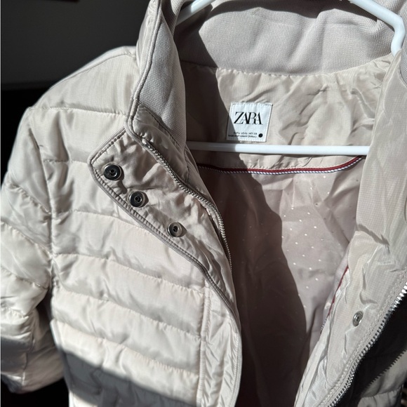Elegant and fine jacket, ZARA  Cream Puffer with Cropped Fit. NEW WITHOUT TAG. - Picture 14 of 14